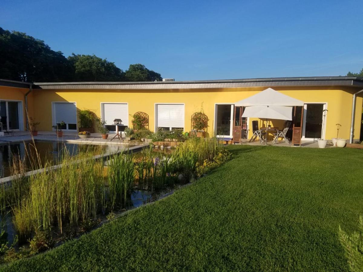 Ferienhaus Zum Imker Velten Exterior photo