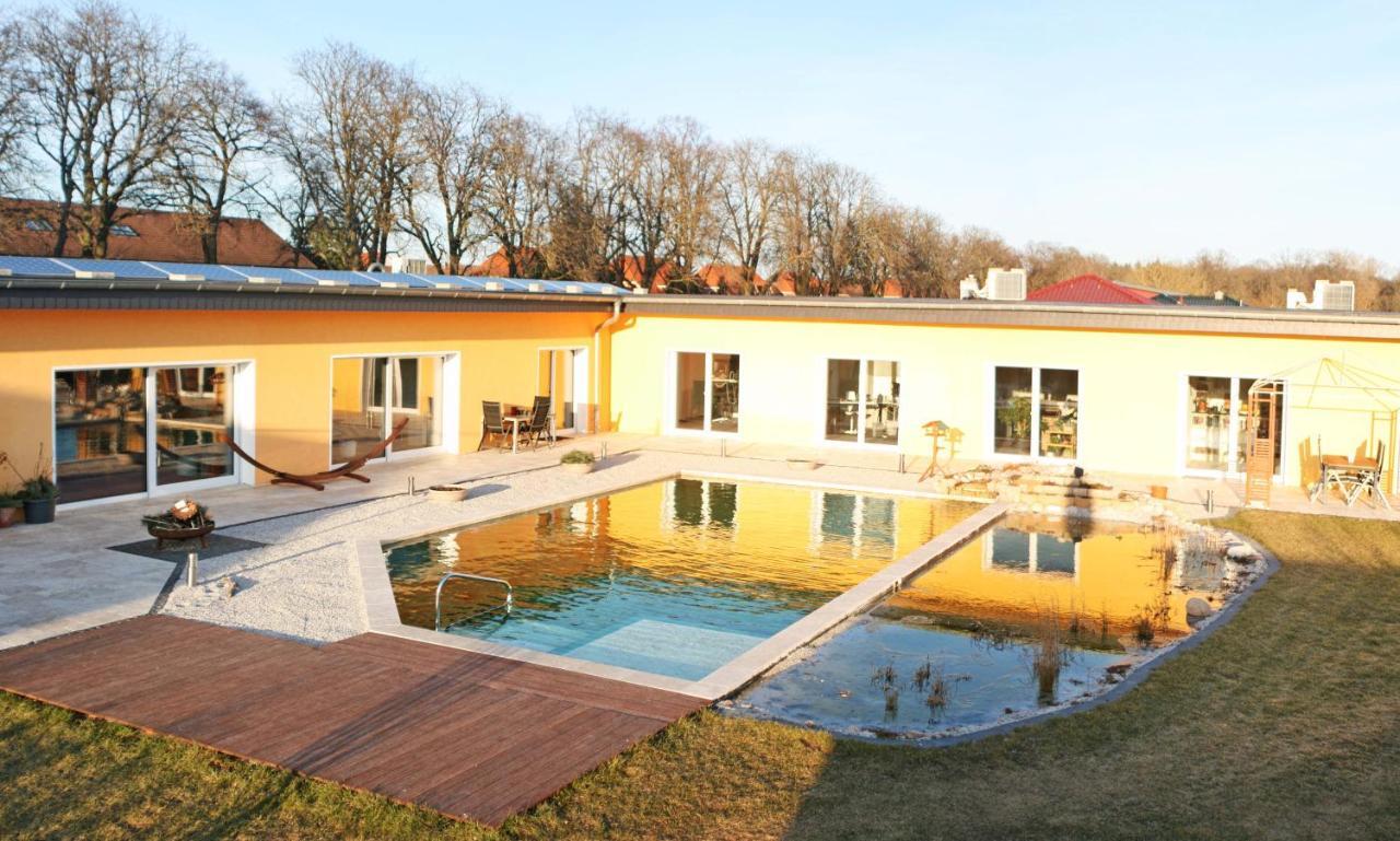 Ferienhaus Zum Imker Velten Exterior photo